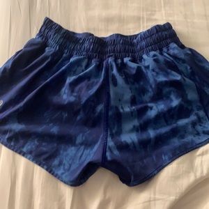 Lululemon Rare Gameday Blazer Blue Hotty Hot 2.5 Shorts - Size: 4